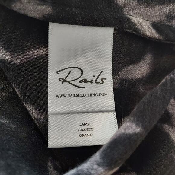 Rails Black & Lavender Animal Print Blouse Size L - Picture 12 of 13